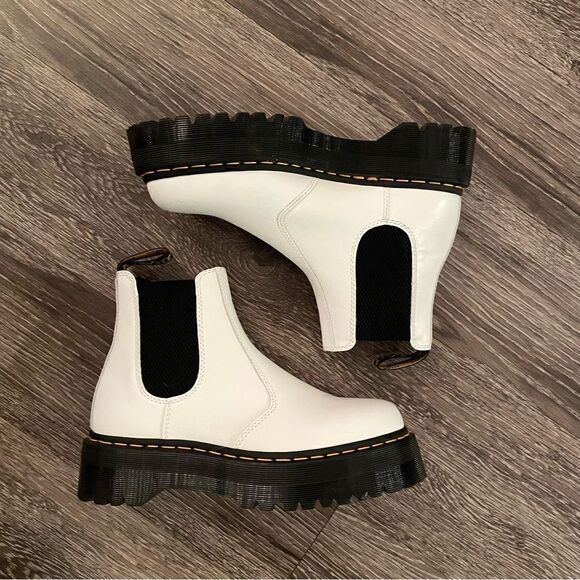 Dr. Martens 2976 Quad Leather Platform - Picture 1 of 13